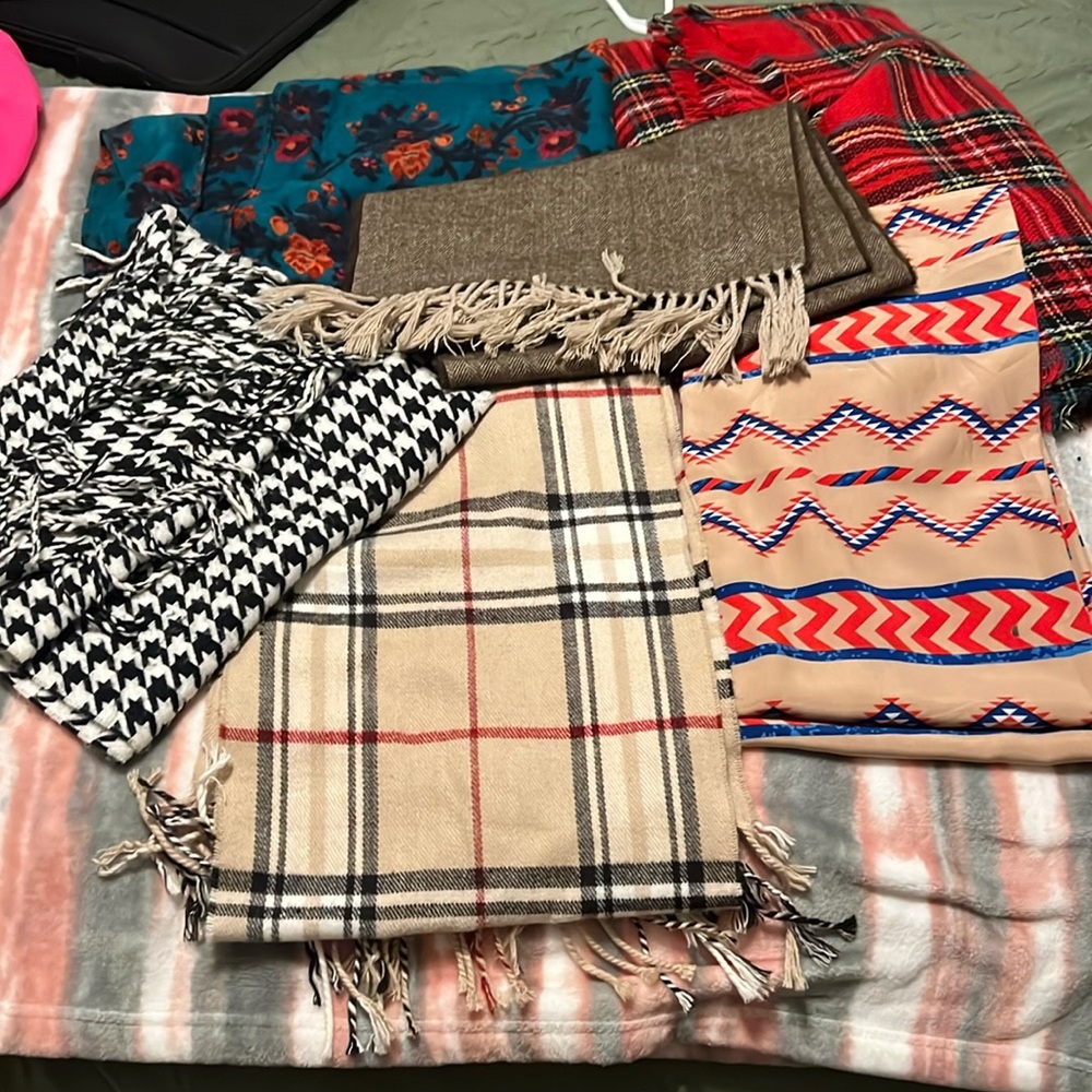 Assorted scarf bundles